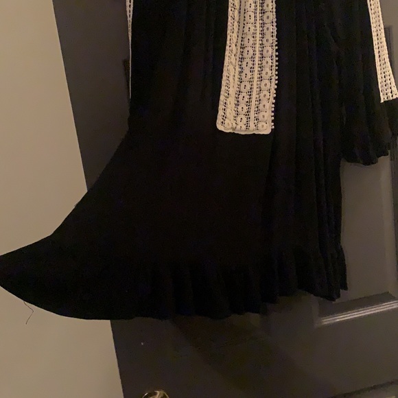 Black gauze tunic with embroidered overlay - Picture 4 of 5